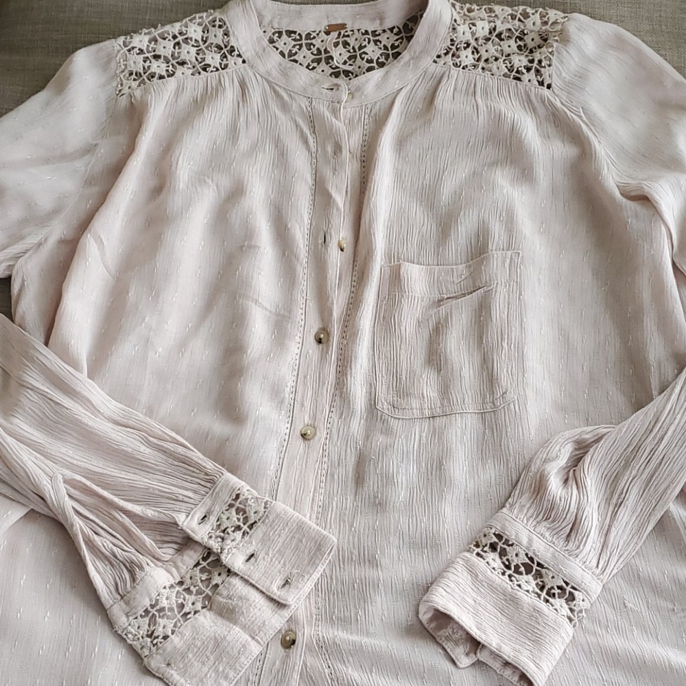 Blouse - Picture 2 of 4